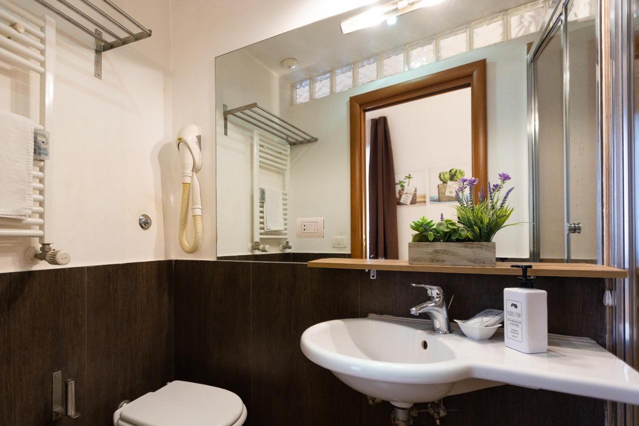 Internouno Hotell Rom Exteriör bild