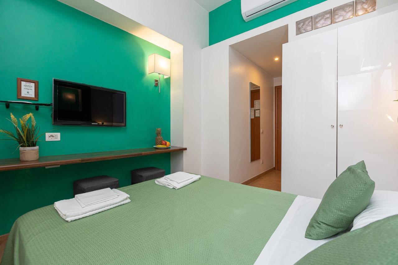 Internouno Hotell Rom Exteriör bild