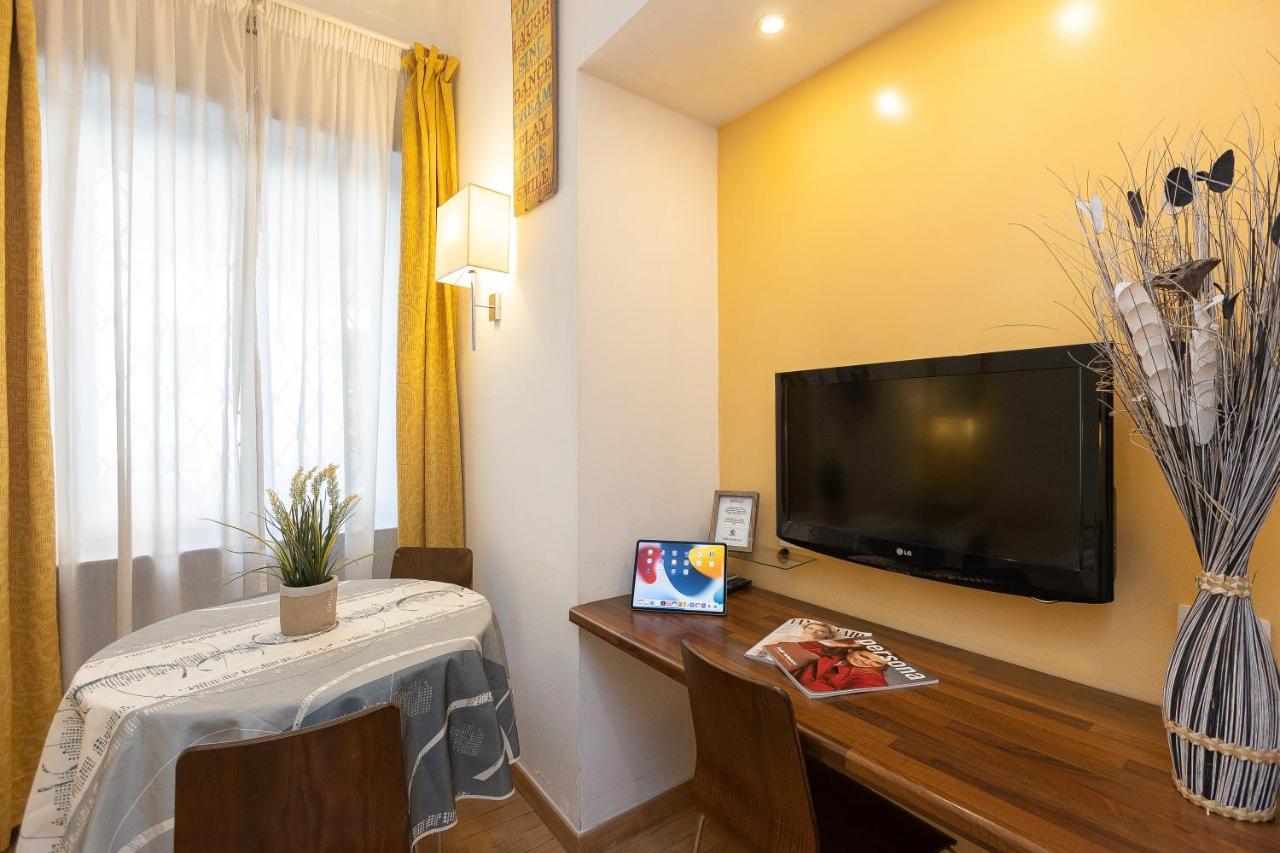 Internouno Hotell Rom Exteriör bild