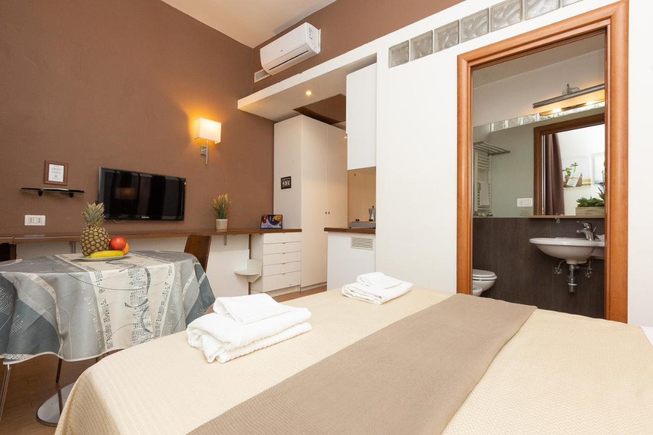 Internouno Hotell Rom Exteriör bild