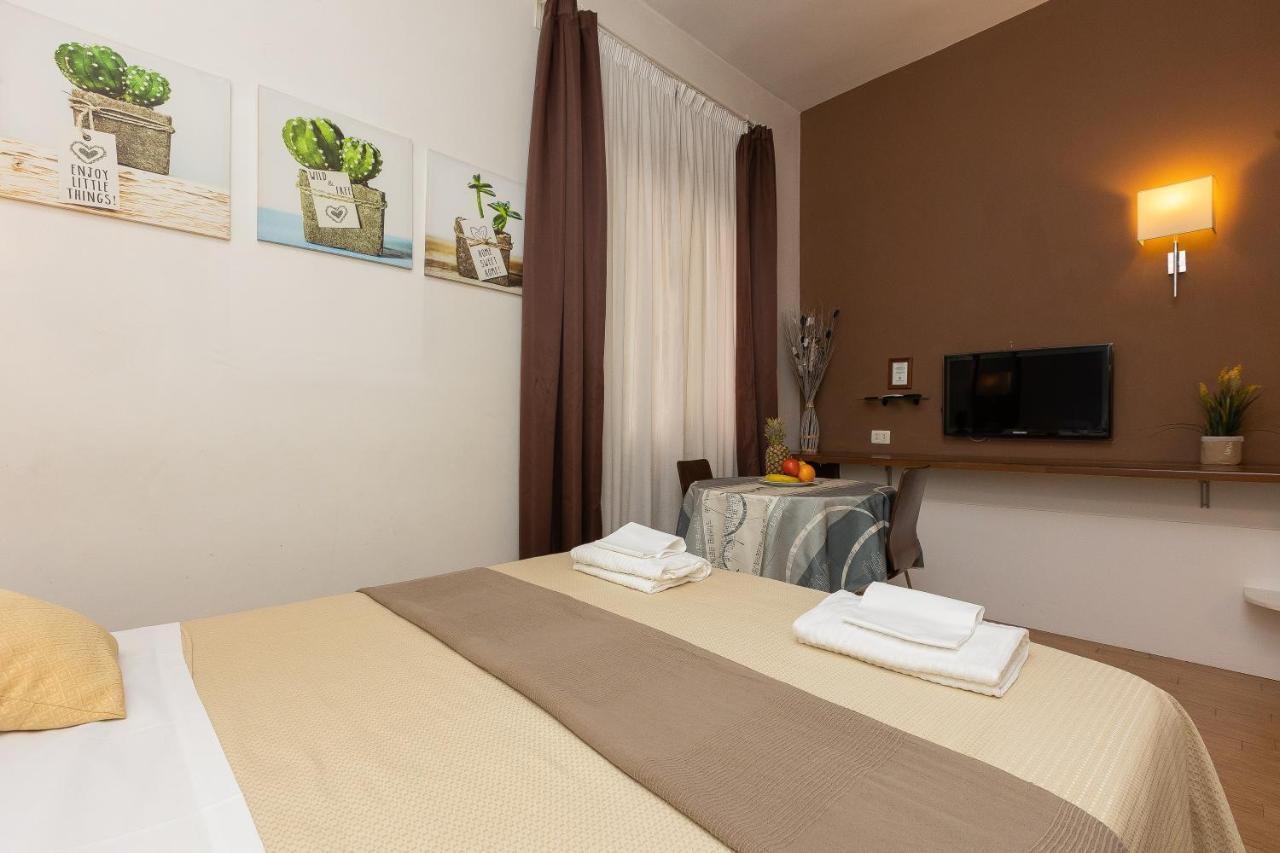 Internouno Hotell Rom Exteriör bild