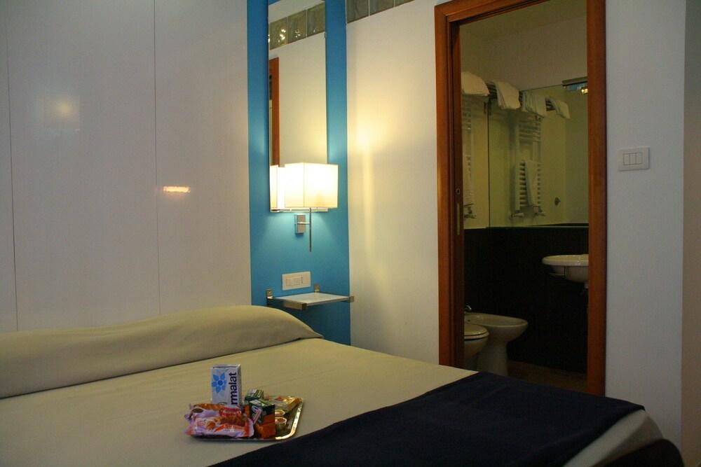 Internouno Hotell Rom Exteriör bild